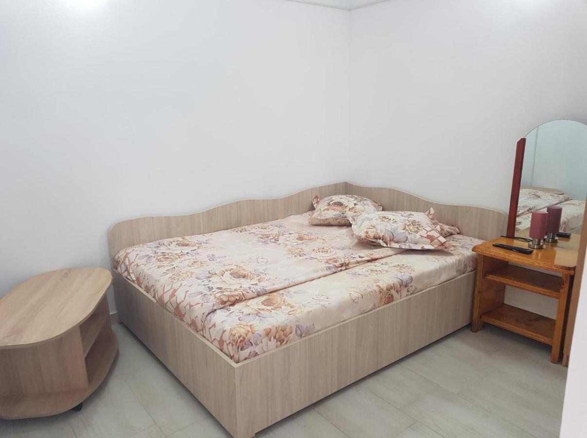 Hotel Casa Simona à Două Mai Extérieur photo