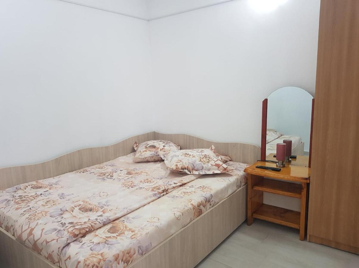 Hotel Casa Simona à Două Mai Extérieur photo