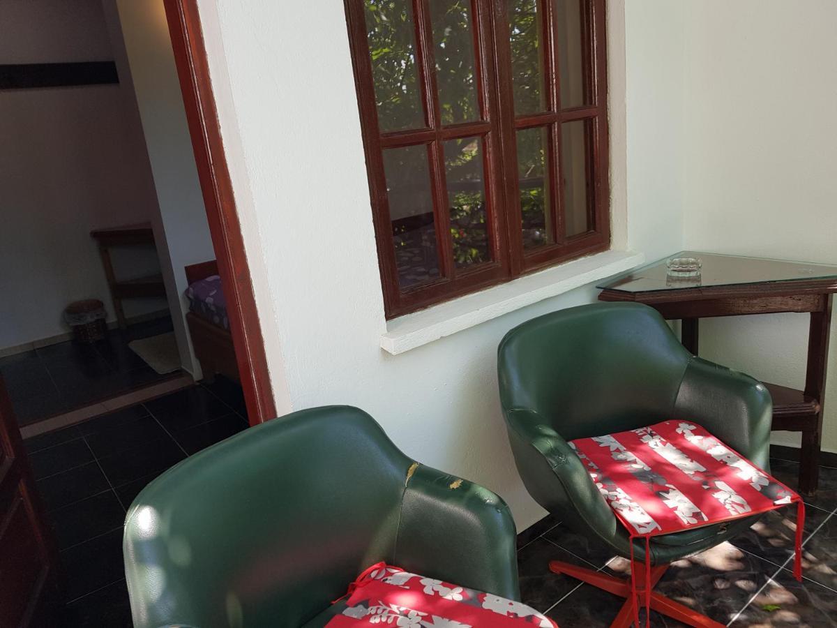 Hotel Casa Simona à Două Mai Extérieur photo