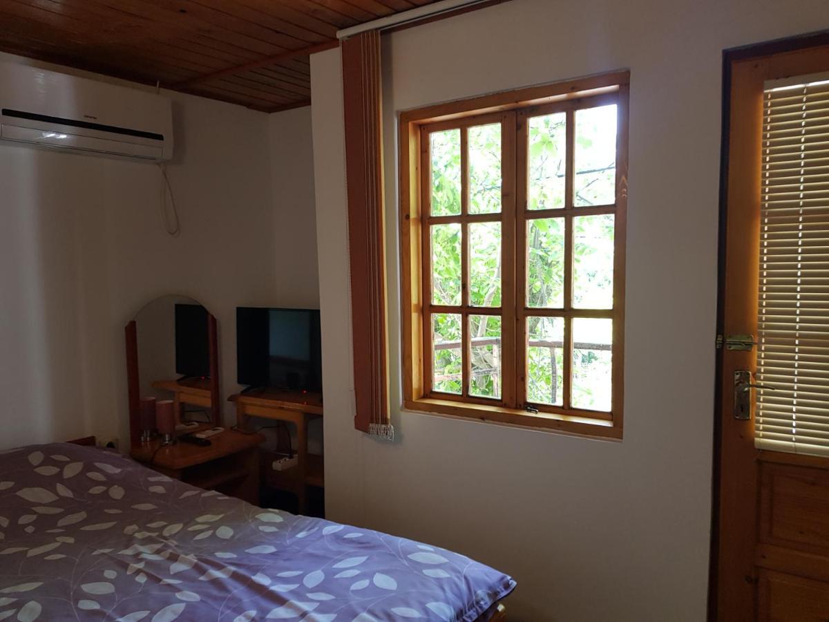 Hotel Casa Simona à Două Mai Extérieur photo