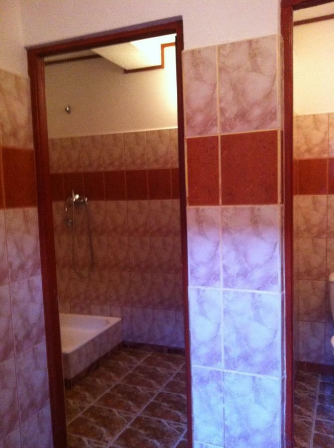 Hotel Casa Simona à Două Mai Extérieur photo