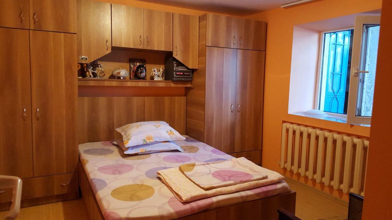 Hotel Casa Simona à Două Mai Extérieur photo