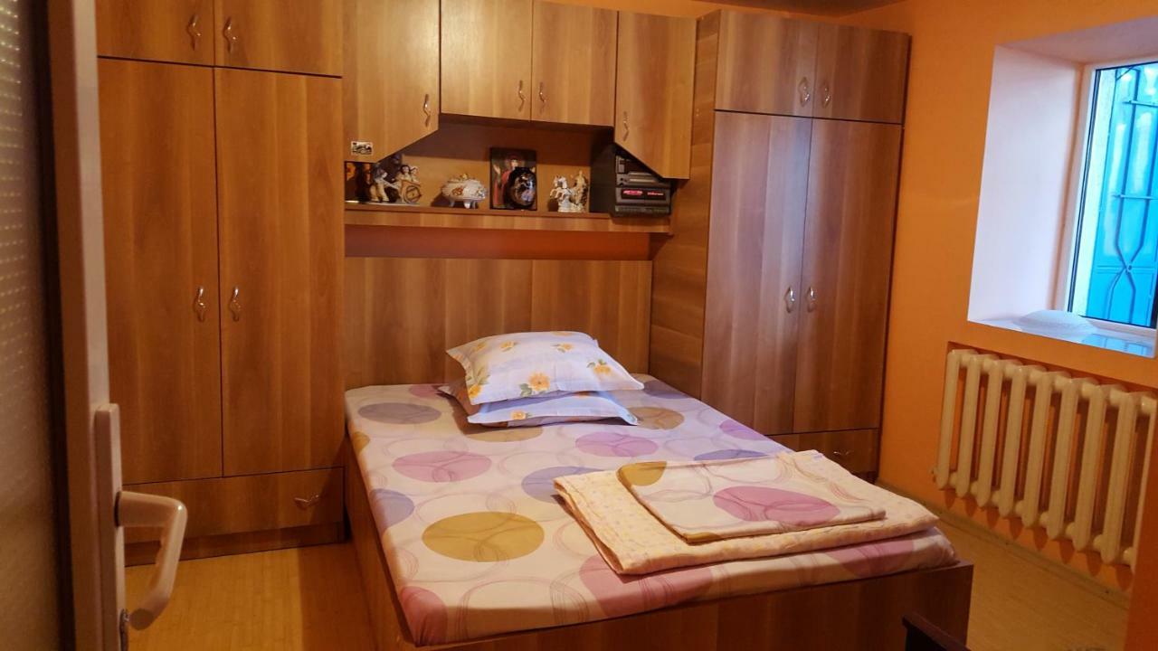 Hotel Casa Simona à Două Mai Extérieur photo